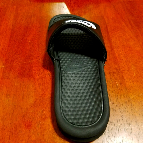 Nike slides - Picture 8 of 9